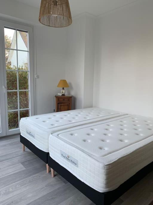 Maison Au Calme Avec Jardin Pres Du Chateau, Foret Et Holiday home